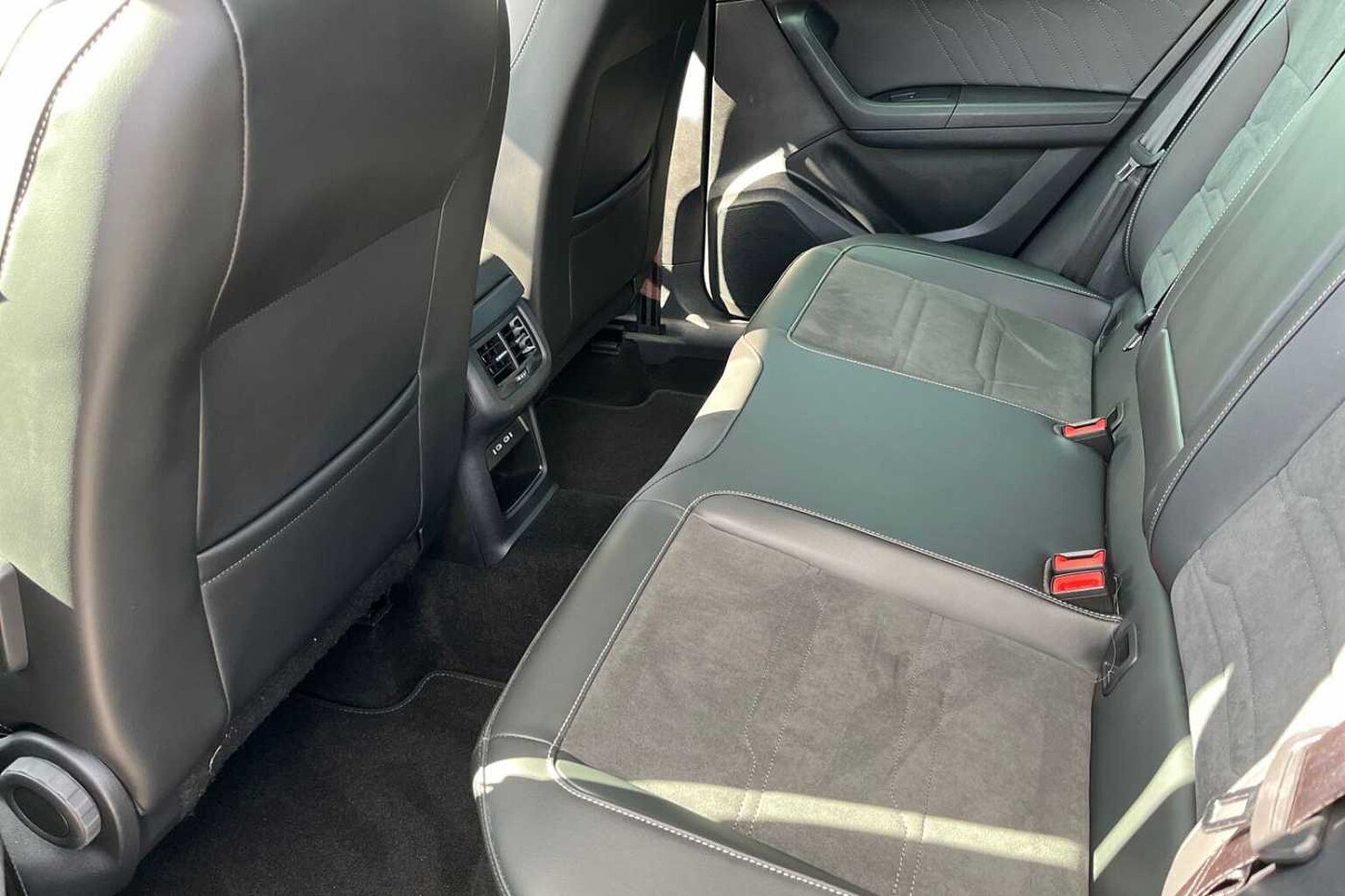 SEAT Ateca 1.5 TSI EVO XPERIENCE SUV 5dr Petrol DSG Euro 6 (s/s) (150 ps)