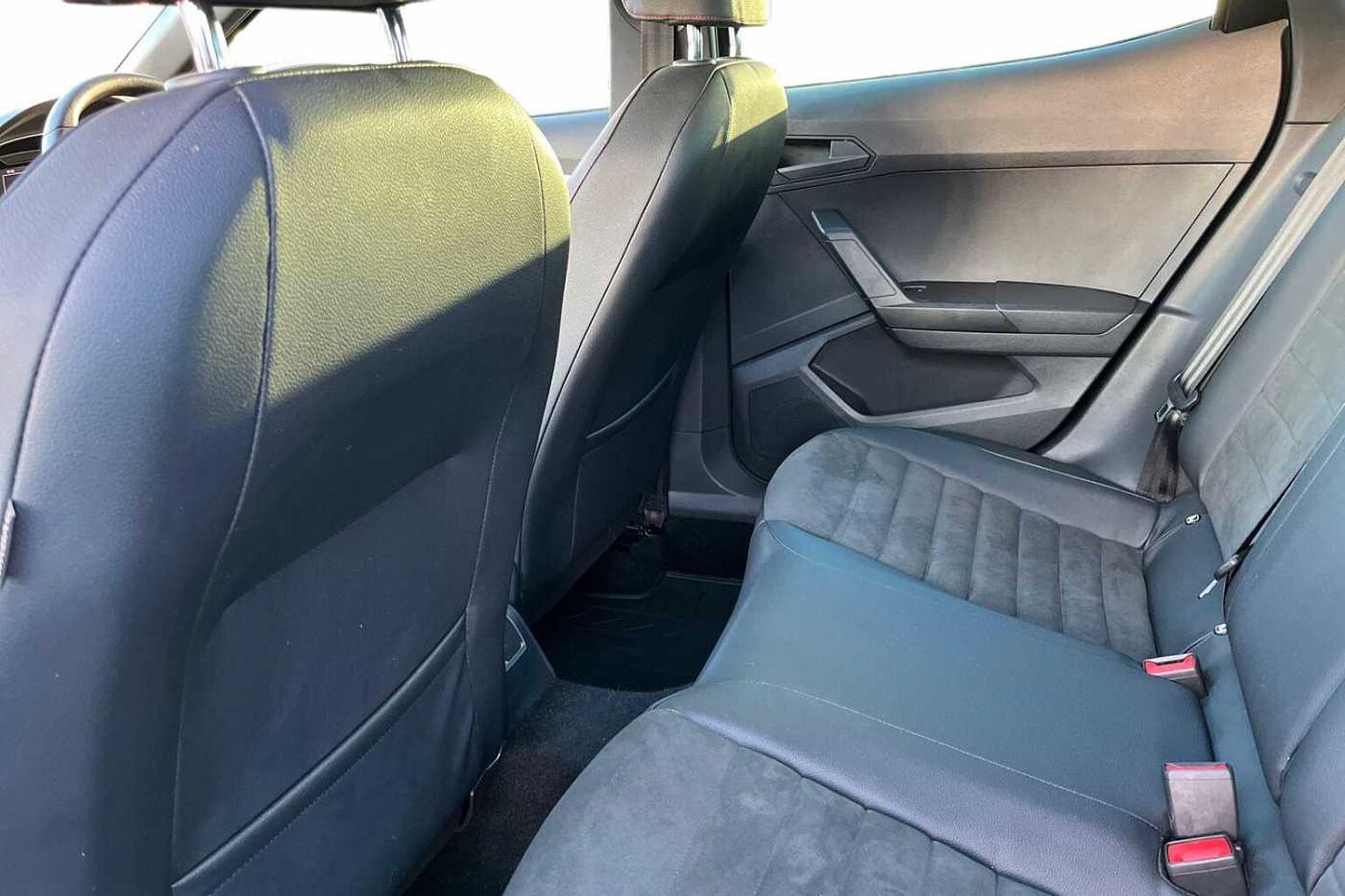 SEAT Ibiza 1.0 TSI FR Sport Hatchback 5dr Petrol Manual Euro 6 (s/s) (110 ps)